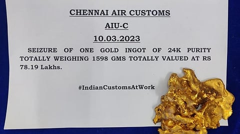 Customs officials recover 1,598 gm gold worth Rs 78.19 lakh inside aircraft