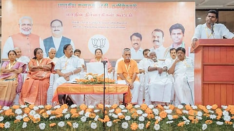 Annamalai speaking in the meeting