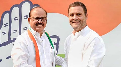 Congress President Rahul Gandhi welcomes former Nationalist Congress Party (NCP) leader Tariq Anwar