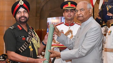former Prez Kovind presents Ati Vishisht Seva Medal to Lieutenant General Karanbir Singh Brar, Armoured Corps.