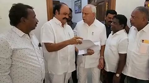 OPS faction holds meeting with Yediyurappa