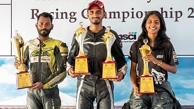 Abdul Shaikh (c)  in drag racing championship