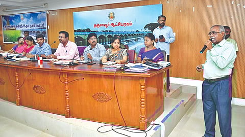 Senior agriculture technocrat P Kalaivanan addressing the farmers meeting in Thanjavur on Friday