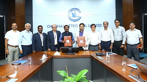 The tender was signed between T Archunan, Director (Projects), CMRL and Chaudhary Rajneesh Kumar Singh, Sr.DGM/Electrical/BD on behalf of M/s RVNL at the cost of Rs 1,134 crore.
