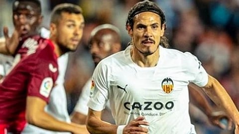 Atletico win again, disaster for Valencia in La Liga