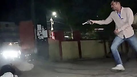 Man posing as journalist shoots Atiq Ahmed