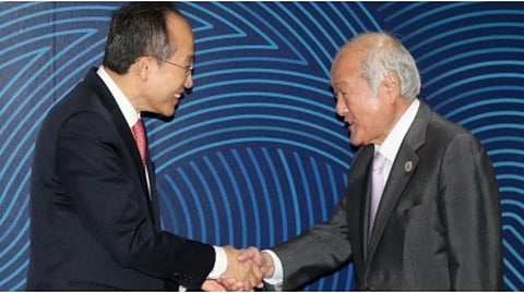 South Korean Finance Minister and his Japanese counterpart
