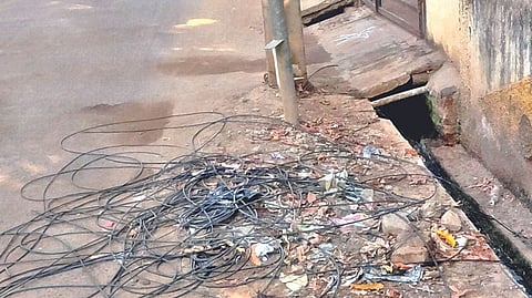 Cable wires scattered in one of the streets at Balaji Nagar