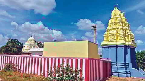 Ancient Shiva temple at Perungarunai village in Ramnad