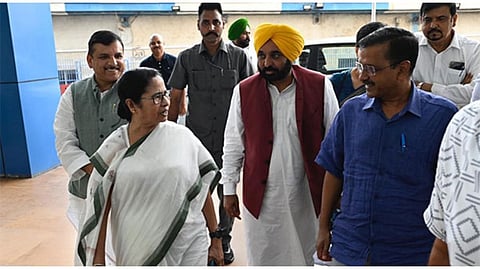 Delhi Chief Minister Arvind Kejriwal and West Bengal Chief Minister Mamata Banerjee