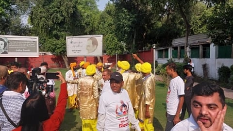 Visuals from Congrss HQ