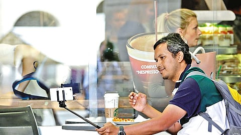 'Services sector growth zooms to 62; Almost at 13-year high in April'