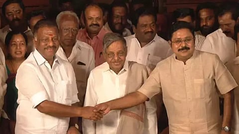 Deposed AIADMK leader OPS called on AMMK leader TTV Dhinakaran at the latter?s Adyar residence