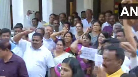 Siddaramaiah and DK Shivakumar supporters vie for CM's post in Bengaluru, Karnataka