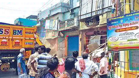 Encroachments on Singaperumal Koil National Highway 
being removed by the highways department