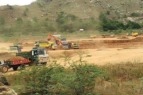 Farmers mine the soil from Otteri lake in Vellore (file picture)