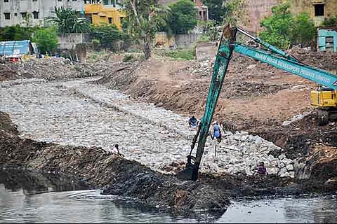 Construction of baby canals to facilitate smooth flow