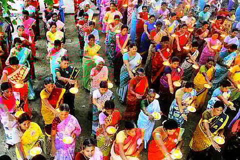 Women take vow to prevent minor marriages and to save girl child in Tiruvannamalai