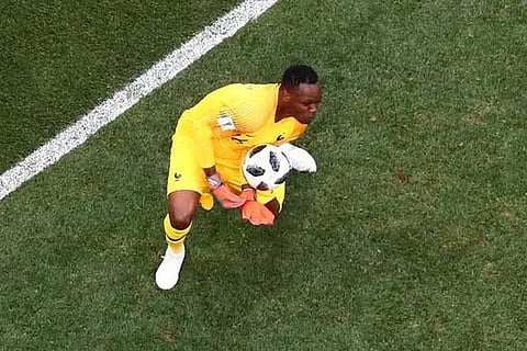 France's Steve Mandanda in action