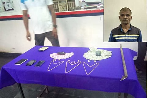 The jewels and mobile phones seized from the accused.(Inset: Priyan Venkatesan)