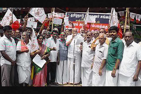 Brahmin association members at a demonstration in Kumbakonam on Saturday