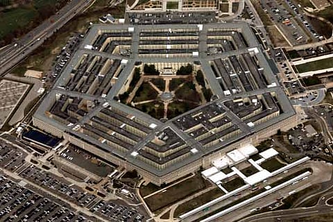 US navy veteran arrested in probe of suspicious letters laced with ricin