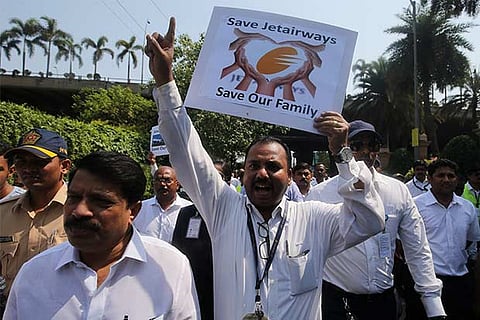 Jet suspends foreign flights till Monday, PMO calls meeting