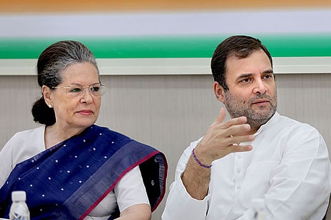 Congress Committee to meet again, Sonia, Rahul opt out of selection process