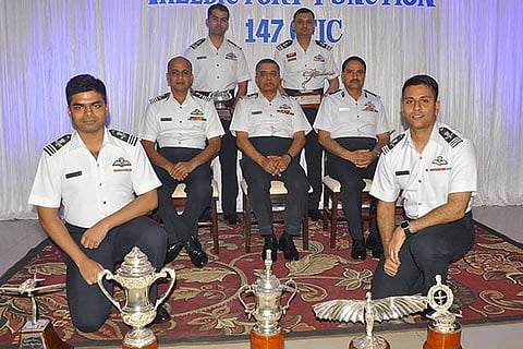 Air Marshal Amit Tiwari (centre) with award winners