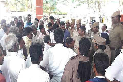 Police trying to settle the dispute between the affected parties and relatives of the deceased