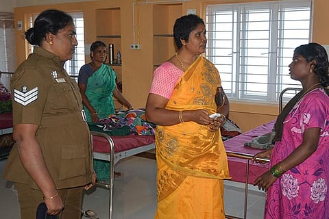 Police inquiring with Gayathri on her missing baby girl at GH on Monday