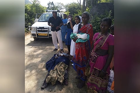 The tribal woman, who gave birth to a boy on the roadside with the PHC staff on Thursday