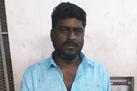 3 held for robbery using fake Press ID