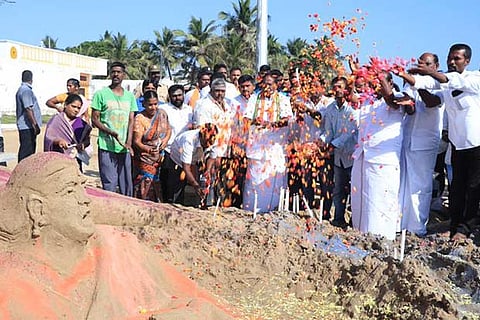 CM Narayanasamy, Cabinet colleagues and others shower flower petals on the beach to mark the occasion