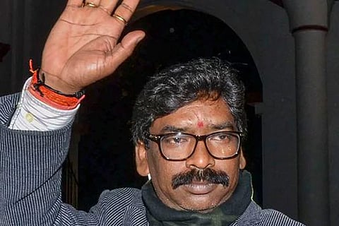 Rahul, Priyanka, Pawar, Uddhav to attend Soren's oath-taking