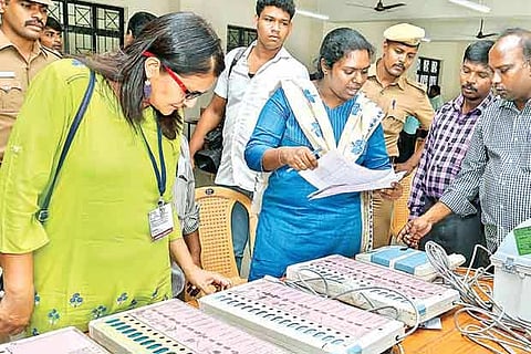 RK Nagar bypoll case: I-T Dept submits documents in sealed cover