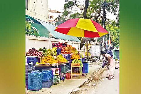 Corpn frames by-laws to regulate street vendors