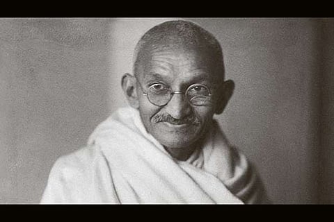 Portugal orders khadi ahead of Gandhi's birth anniversary