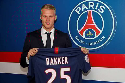 PSG signs Dutch defender Mitchel Bakker till 2023