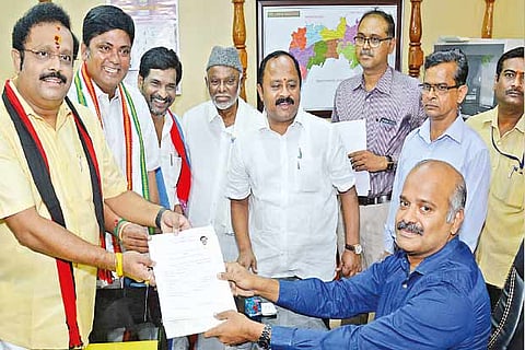 DMK candidate Kathir Anand filing his nomination papers for Lok Sabha poll  with Vellore Collector