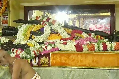 On the 24th day of the festival, on Wednesday, Aththi Varadhar was adorned in yellow silk and jasmine garlands