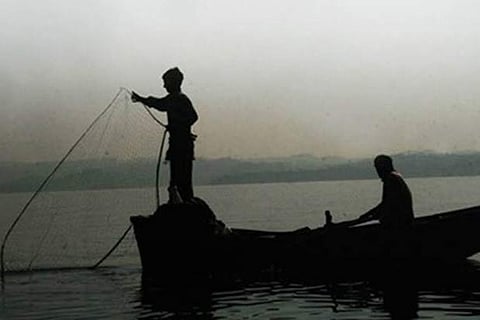 Seven Indian fishermen arrested by Sri Lankan Navy