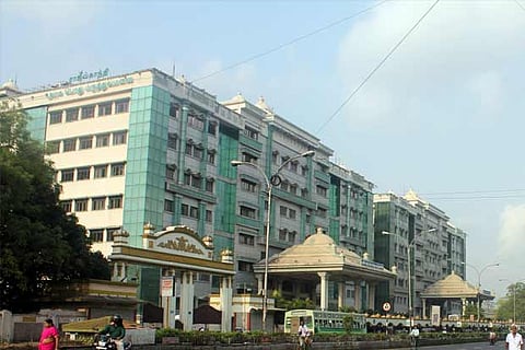 City govt hosps flooded with cases from dists