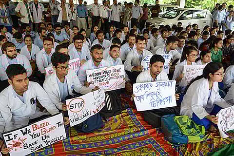 Bengal junior doctors formally announce withdrawal of week-long strike