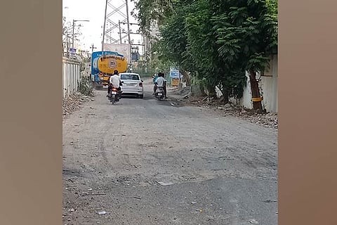 Motorists take the risk of driving on wrong side of busy roads