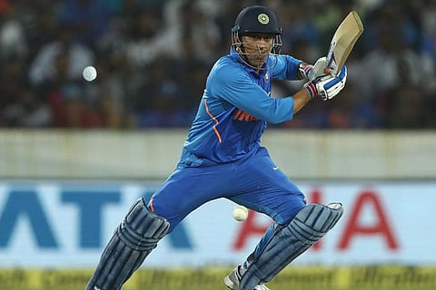 INDvAUS, 1st ODI: Kedar, Dhoni take India past finish line