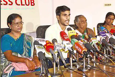 Kaduvetti Guru?s family during a press meet
