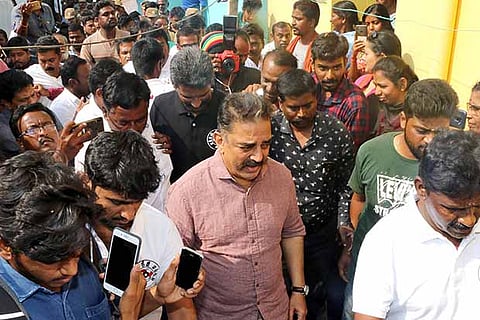 Makkal Needhi Maiam president Kamal Haasan visiting the Thudiyalur victim?s house in Coimbatore on Friday