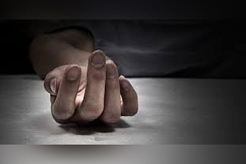 Naxals accuse Gadchiroli man of being police informer, kill him