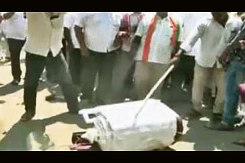 BJP, AIADMK condemn sudden electricity tariff spike